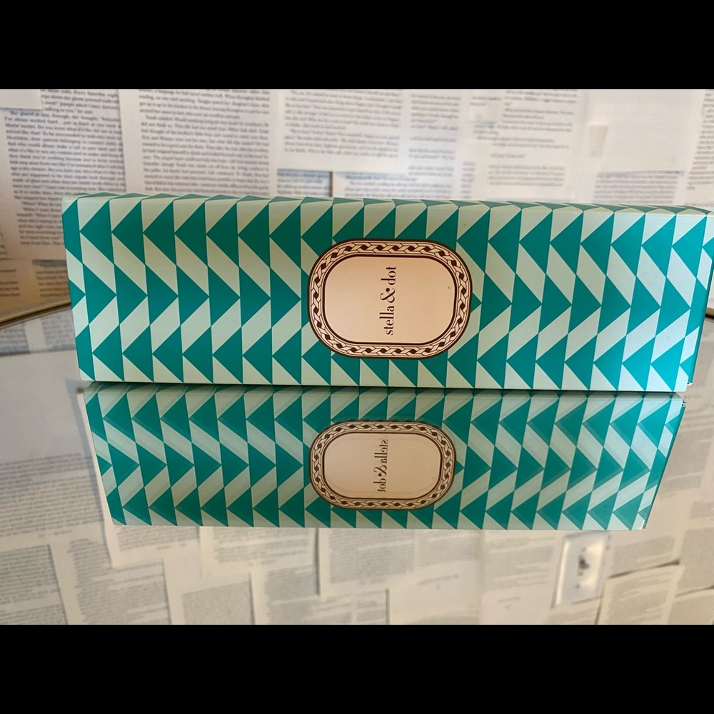 NWT STELLA & DOT Vida Necklace - Picture 4 of 5